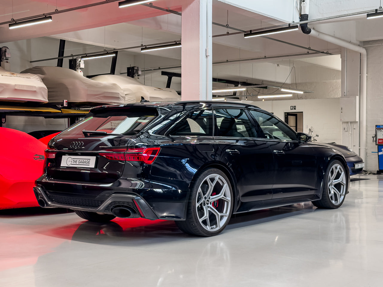 2023 Audi RS6 Quattro Performance
