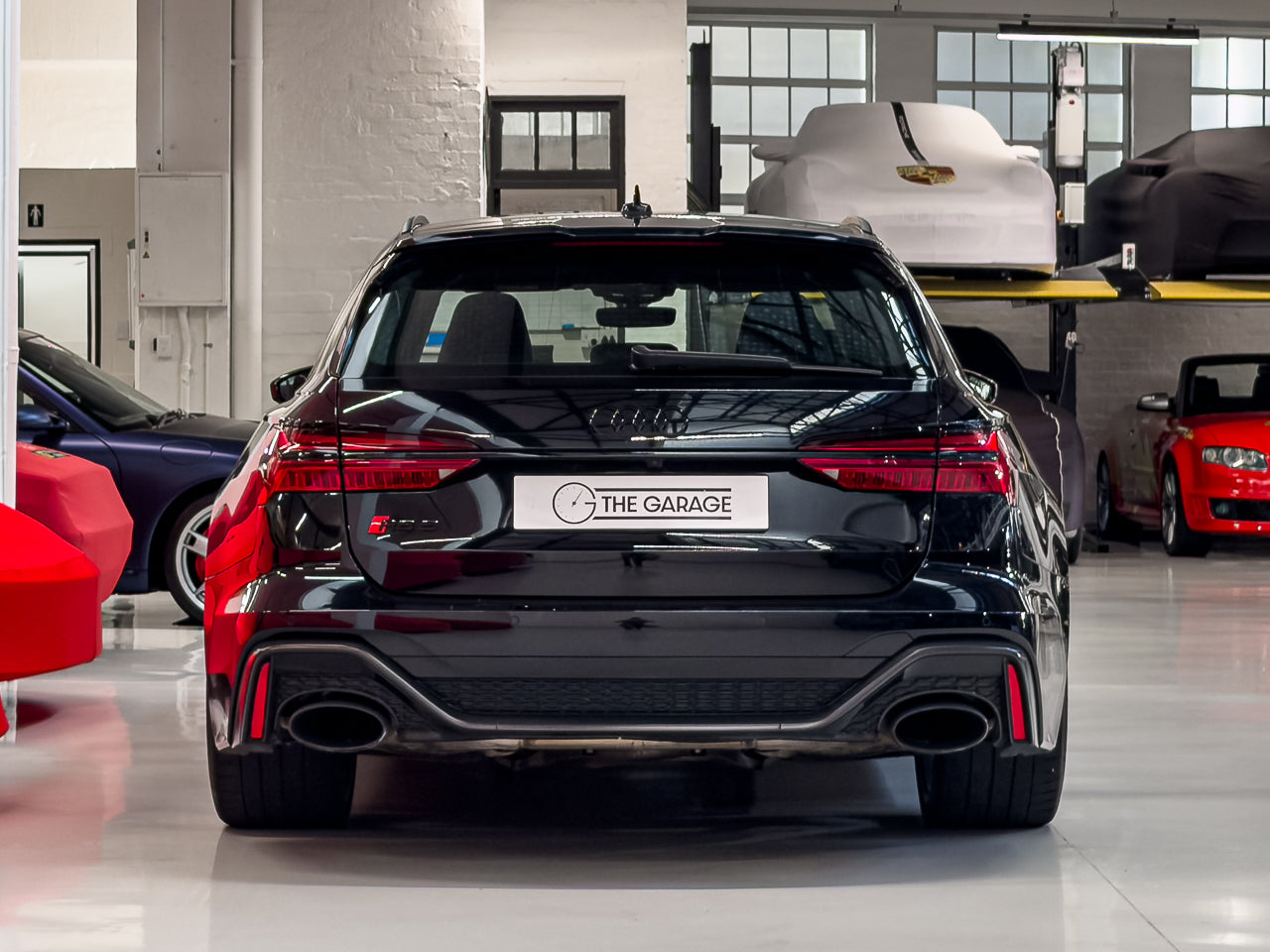 2023 Audi RS6 Quattro Performance