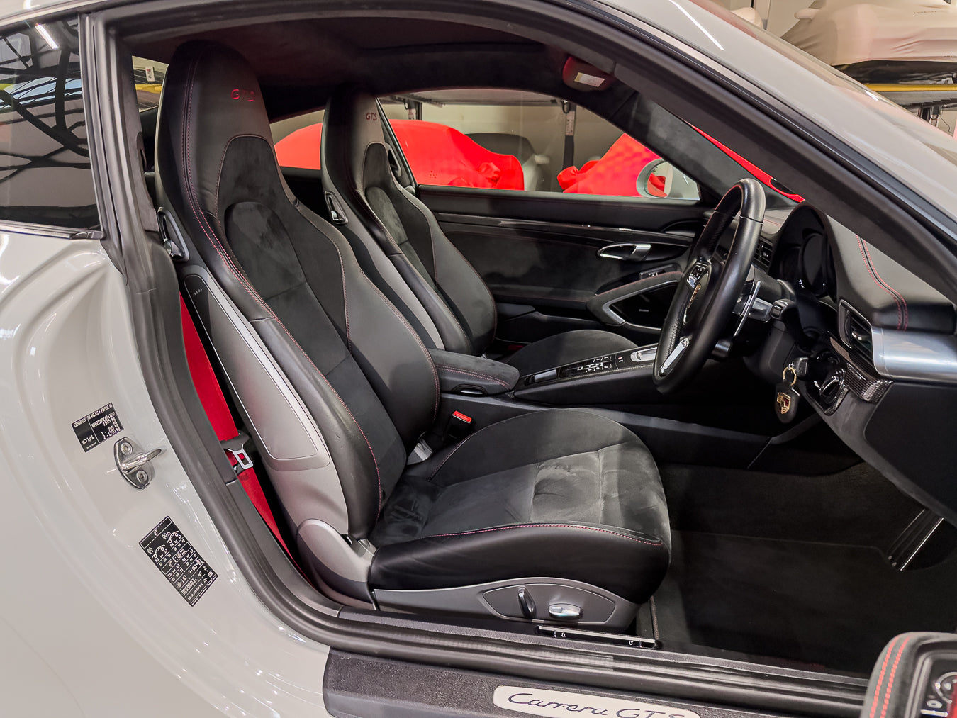 2018 Porsche 911 Carrera GTS