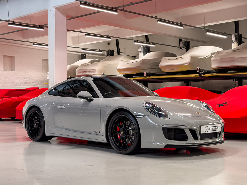2018 Porsche 911 Carrera GTS