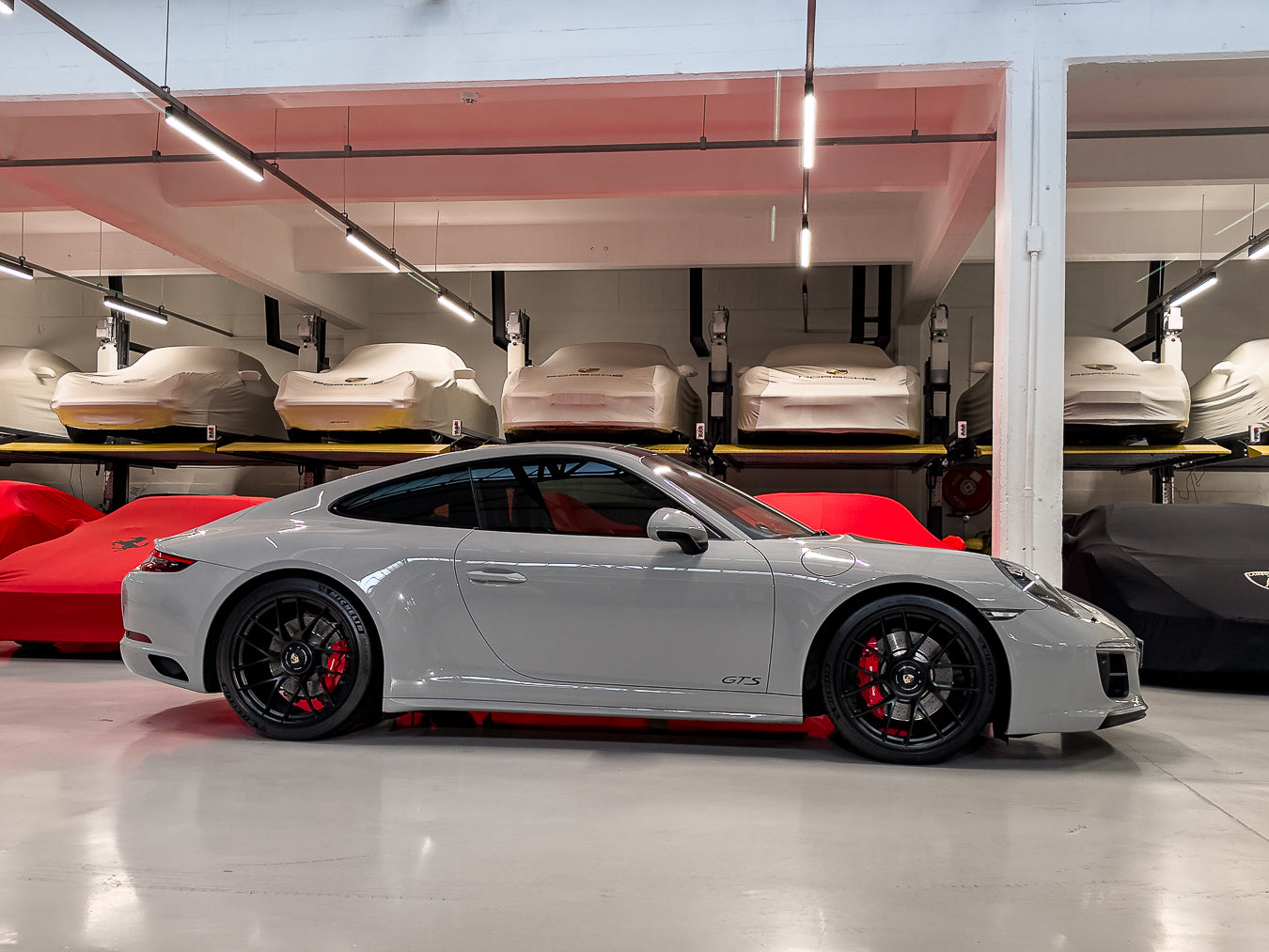 2018 Porsche 911 Carrera GTS