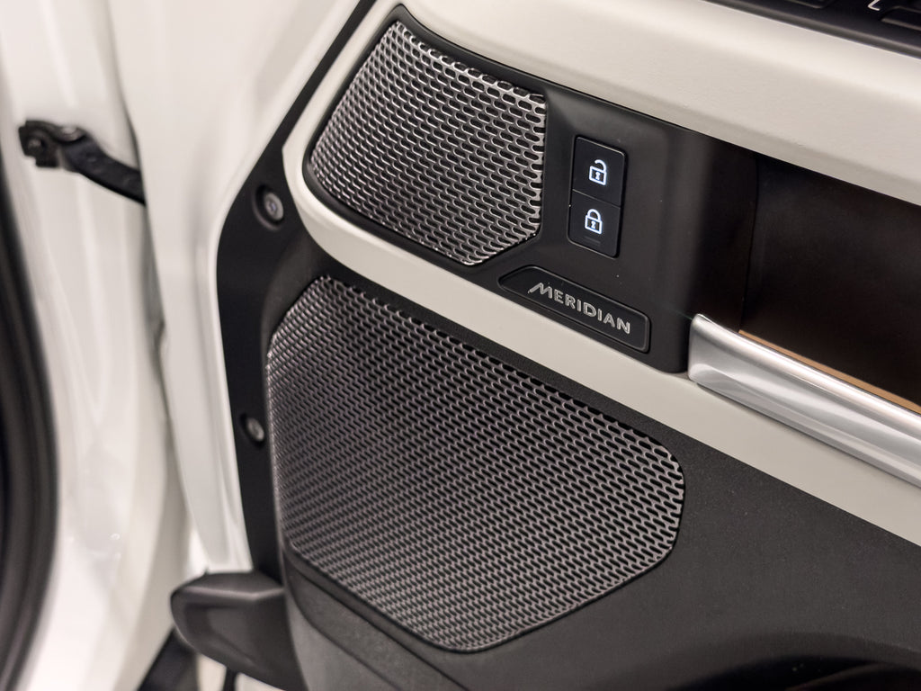 2023 Land Rover Defender 110 D300 SE