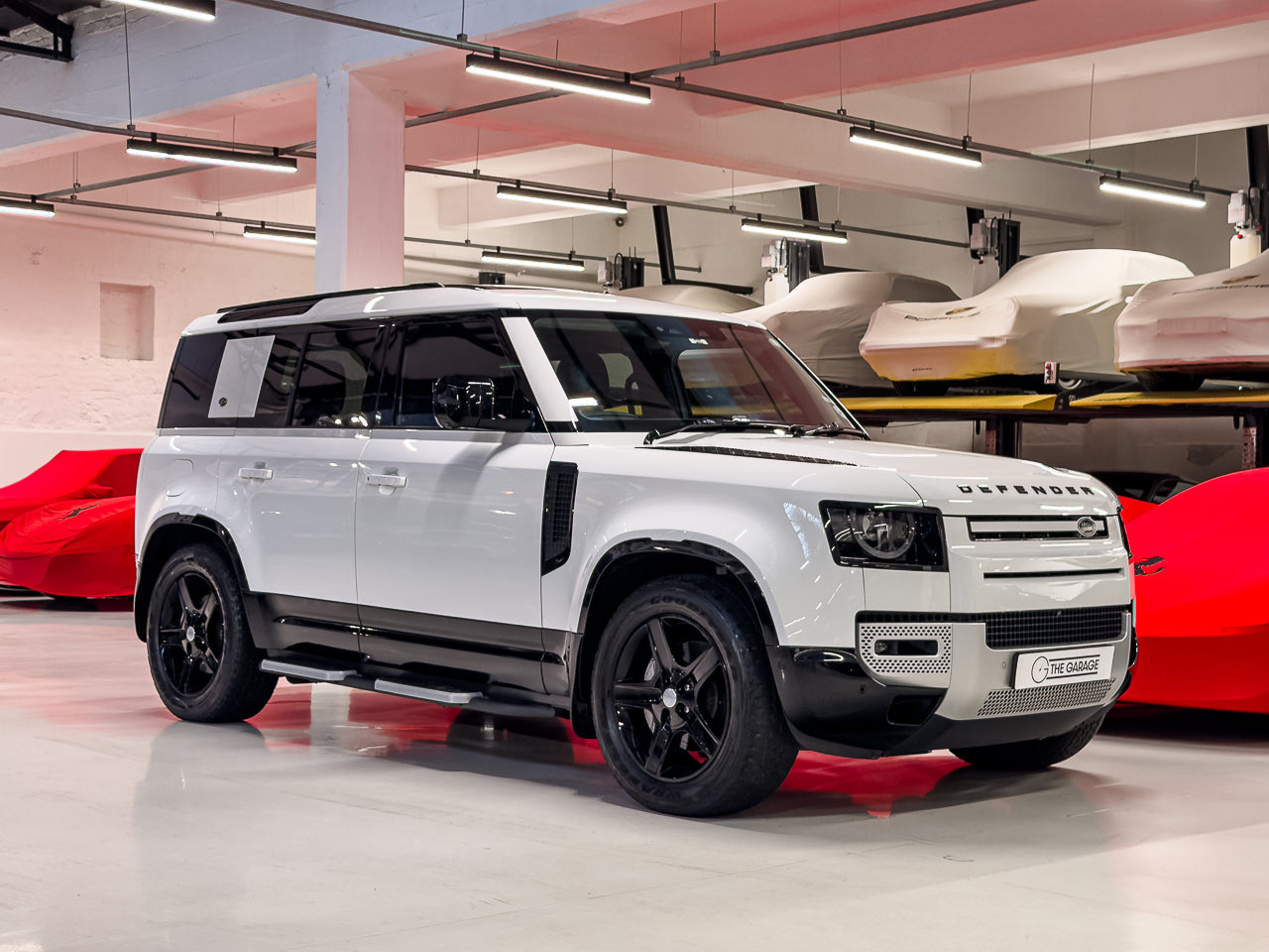 2023 Land Rover Defender 110 D300 SE