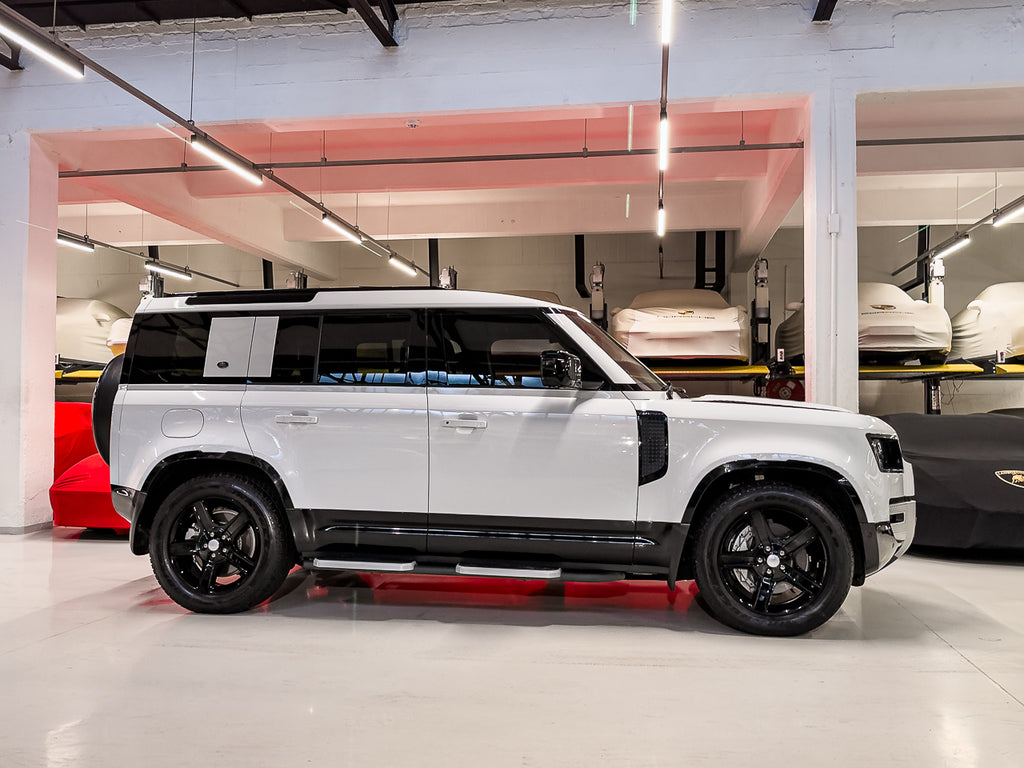 2023 Land Rover Defender 110 D300 SE