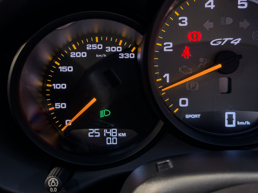 2016 Porsche Cayman GT4