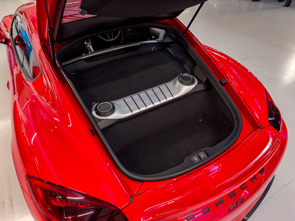2016 Porsche Cayman GT4