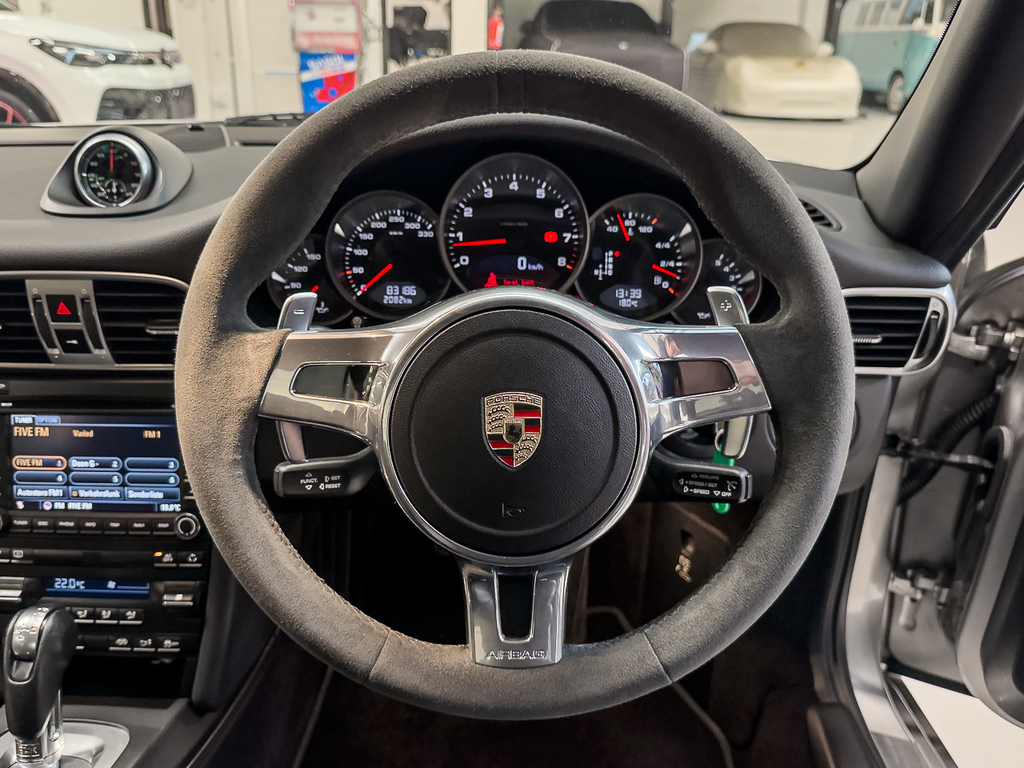 2011 Porsche 911 Carrera GTS