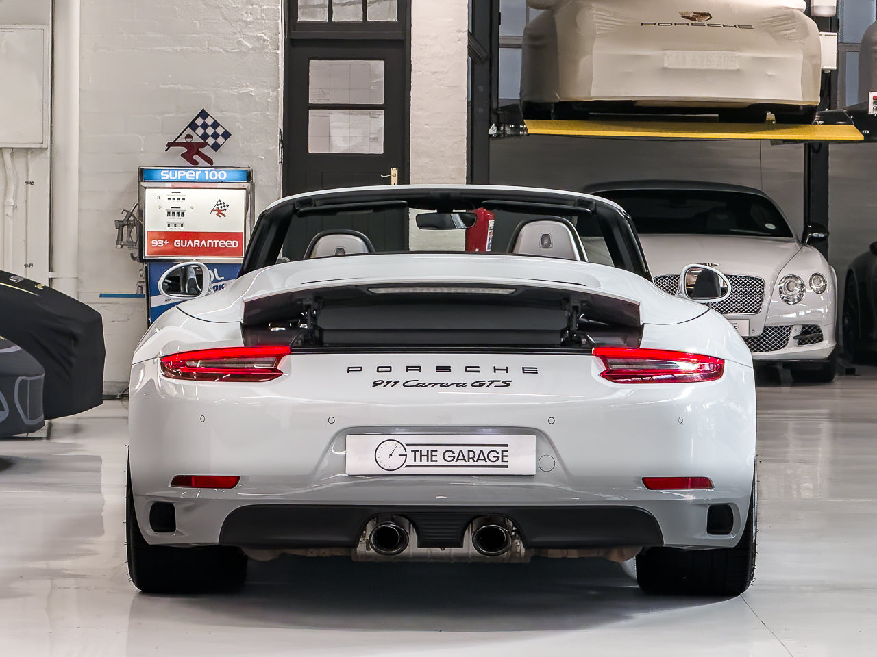 2018 Porsche 911 Carrera GTS Cabriolet