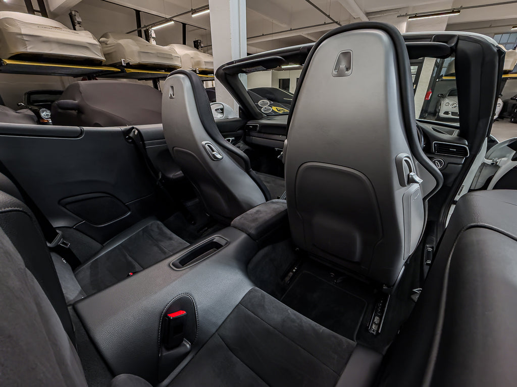 2018 Porsche 911 Carrera GTS Cabriolet