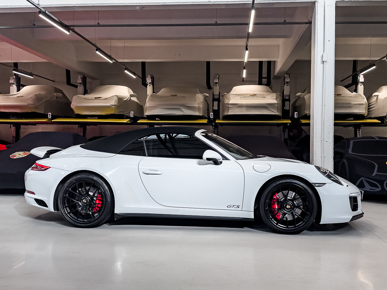 2018 Porsche 911 Carrera GTS Cabriolet