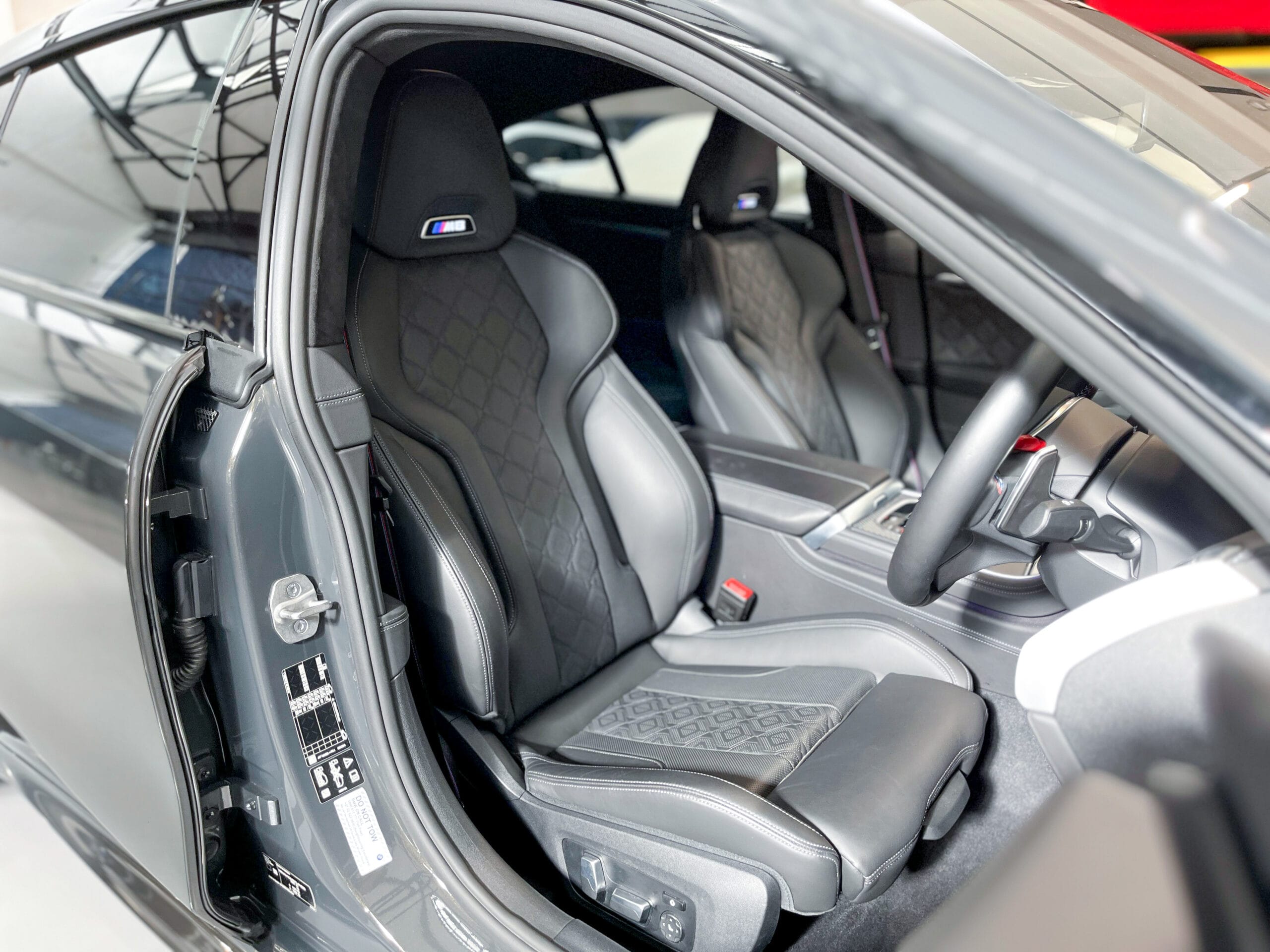 The_Garage_BMW_M8_Comp10